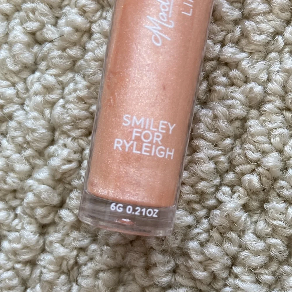 Ofra Smiley for Riley Lip Gloss Like New Orange Sparkles Full Size 0.21 oz